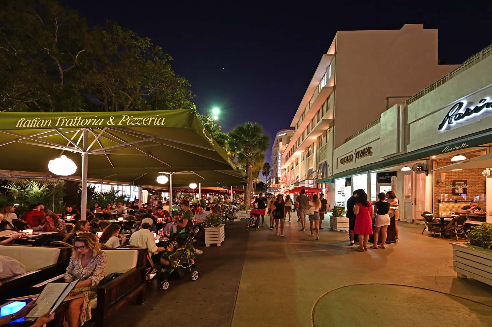 Lincoln Road Mall street scene at night. best things to do miami is shopping.