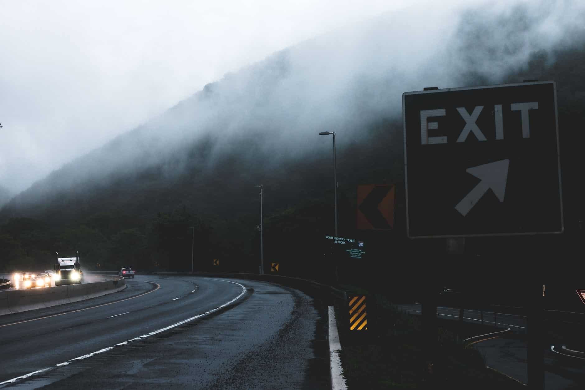 being flexible is important when you plan driving route, planning a road trip, planning a trip by car, plan a road trip with multiple stops