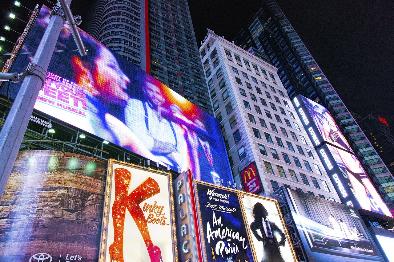 The life in new york city is full of temptations. I have a living in new york pros and cons list